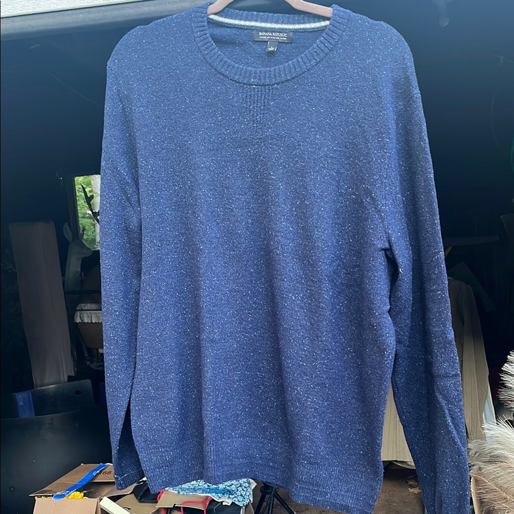 Banana Republic Men’s crew neck sweater